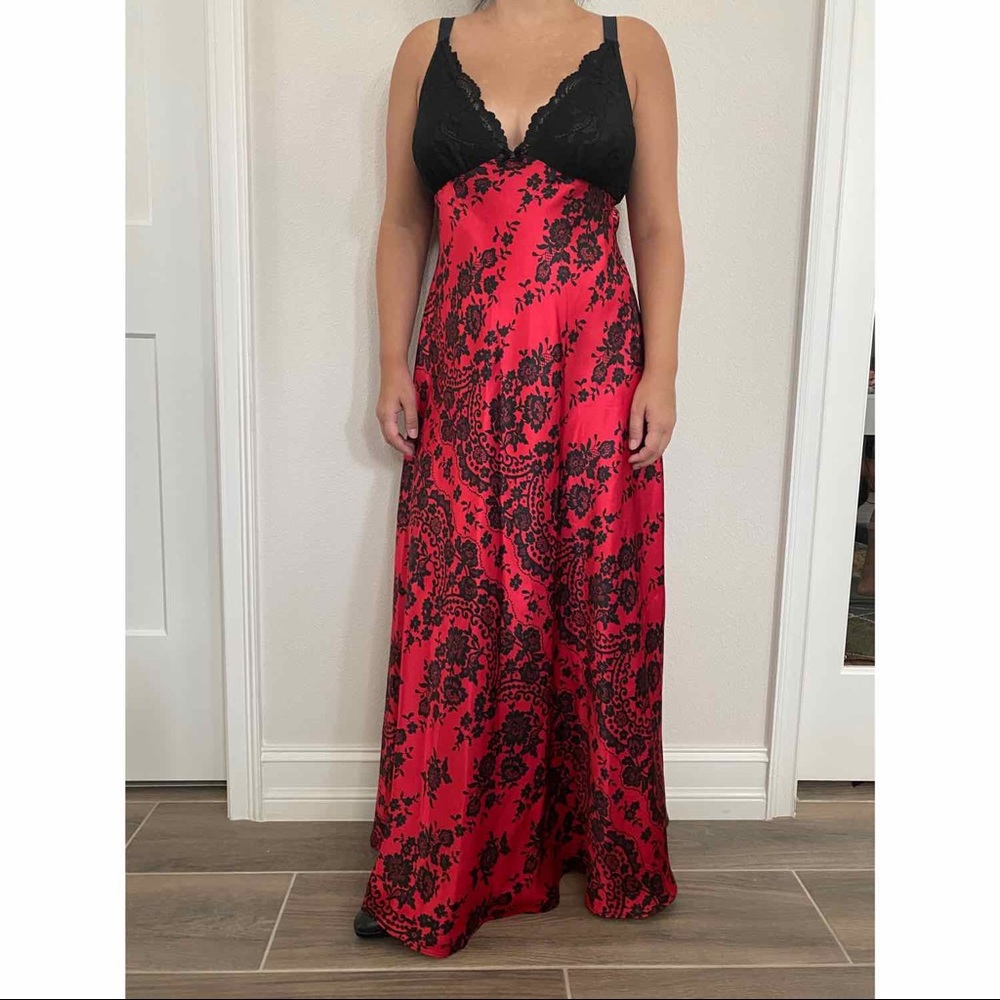 Red and black lace floral night gown